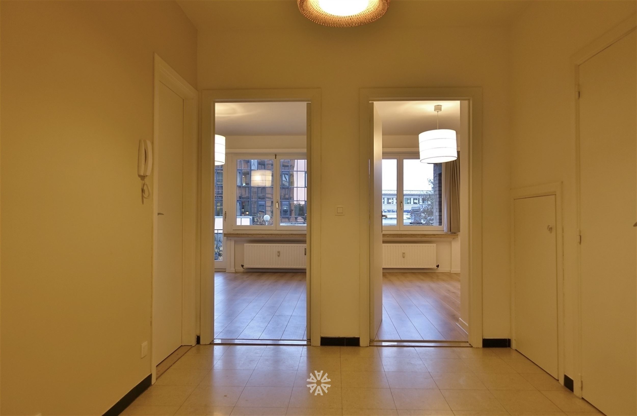 Vernieuwd appartement met terras te huur in Gent - foto 5