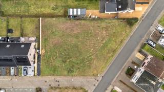 Voor meer info of een bezoek, bel 054 69 39 37 - Teralfene (Affligem) – In een aangename en rustige woonomgeving biedt Topo-Immo u deze bouwgrond...