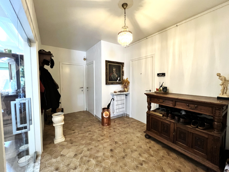 Ruim en karaktervol app. met 2 slaapkamers en garage - foto 4