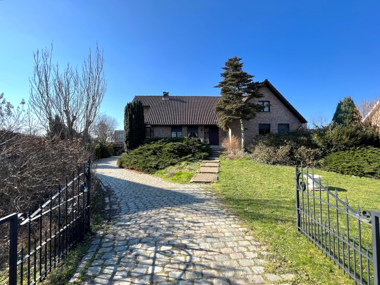 Karaktervolle woning met 4 slaapkamers nabij het centrum van Geel - foto 1