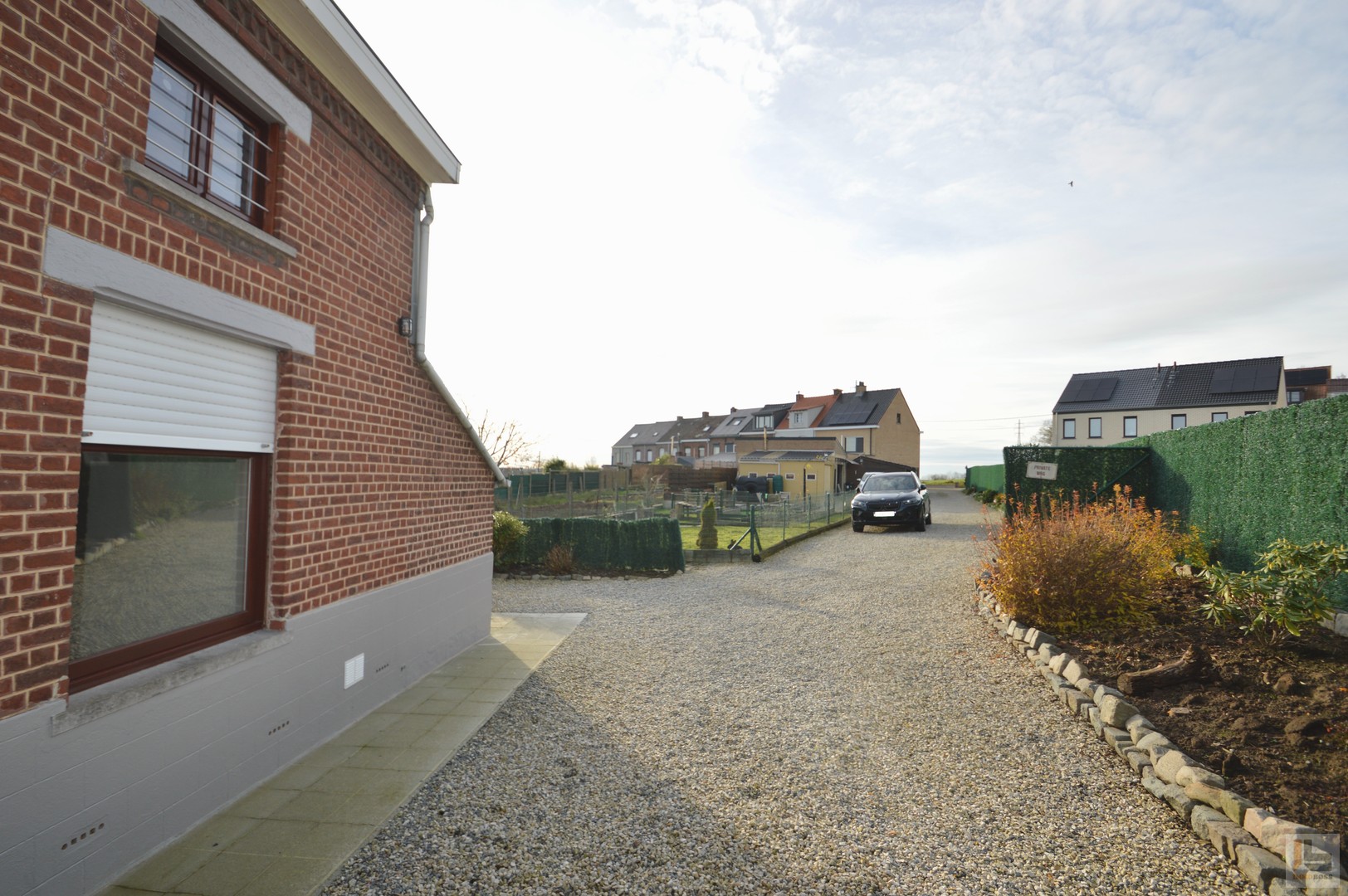 Zeer goed onderhouden woning met tuin en fraai vergezicht. - photo 3