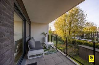 <p><span>Luxurious 3-bedroom apartment with southwest-oriented covered terrace in recent building (2018) with elevator</span></p><p><span> </span></p><p><span>This modern apartment combines comfort, style and energy efficiency, located within walking distance from the center of Aartselaar, with an excellent connection to the A12 motorway. Thanks to high-quality acoustic and thermal insulation, the apartment achieves an </span><span>EPC A label</span><span>.</span></p><p><span> </span></p><p><span>Layout of this bright apartment: :</span></p><p><span> </span></p><p><span>Entrance hall &amp; guest toilet<br />On</span><span> entering you will find a spacious entrance hall with security door and videophone. Here is also a guest toilet. Through the right side of the hall you enter the bright living space.</span></p><p><span> </span></p><p><span>Living space &amp; open kitchen<br />The</span><span> generous living space is bathed in natural light and flows seamlessly into a fully installed open kitchen. The luxurious kitchen is equipped with modern high-quality appliances and a stylish island. A large sliding window provides access to the </span><span>southwest-oriented covered terrace</span><span>, equipped with sun screens and fly screens. Next to the kitchen you will find a practical storage room with connections for washer and dryer.</span></p><p><span> </span></p><p><span>Bedrooms &amp; bathroom<br />The</span><span> night hall leads to three comfortable bedrooms equipped with shutters . The bathroom has a walk-in shower and double sink unit.</span></p><p><span> </span></p><p><span>Storage &amp; car parking space</span></p><p><span><br />The apartment features a double storage room and 2</span><span> car parking space</span><span>. The asking price of 1 car parking space with storage is € 20,000</span></p><p><span> </span></p><p><span>Additional assets</span></p><ul><li><span>Recent apartment (2018) </span></li><li><span>Lots of natural light </span></li><li><span>Southwest oriented covered terrace </span></li><li><span>Luxuriously finished and energy efficient (EPC A) </span></li><li><span>Air conditioning in the living room </span></li><li><span>Shutters present in the living room </span></li><li><span>Fly screens installed </span></li><li><span>Elevator present </span></li><li><span>Walk-through apartment </span></li><li><span>2 car parking spaces with 1 storage each ( 20,000 each)</span></li></ul><p><span>Do not miss this unique opportunity and combine luxury, comfort and energy efficiency in one beautiful apartment!</span></p><p><span> </span></p><p><span> </span></p>