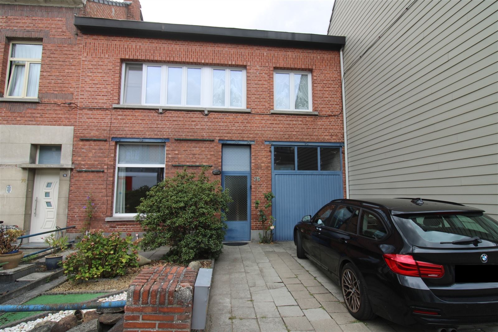 Volledig te renoveren woning met garage en parking - foto 1