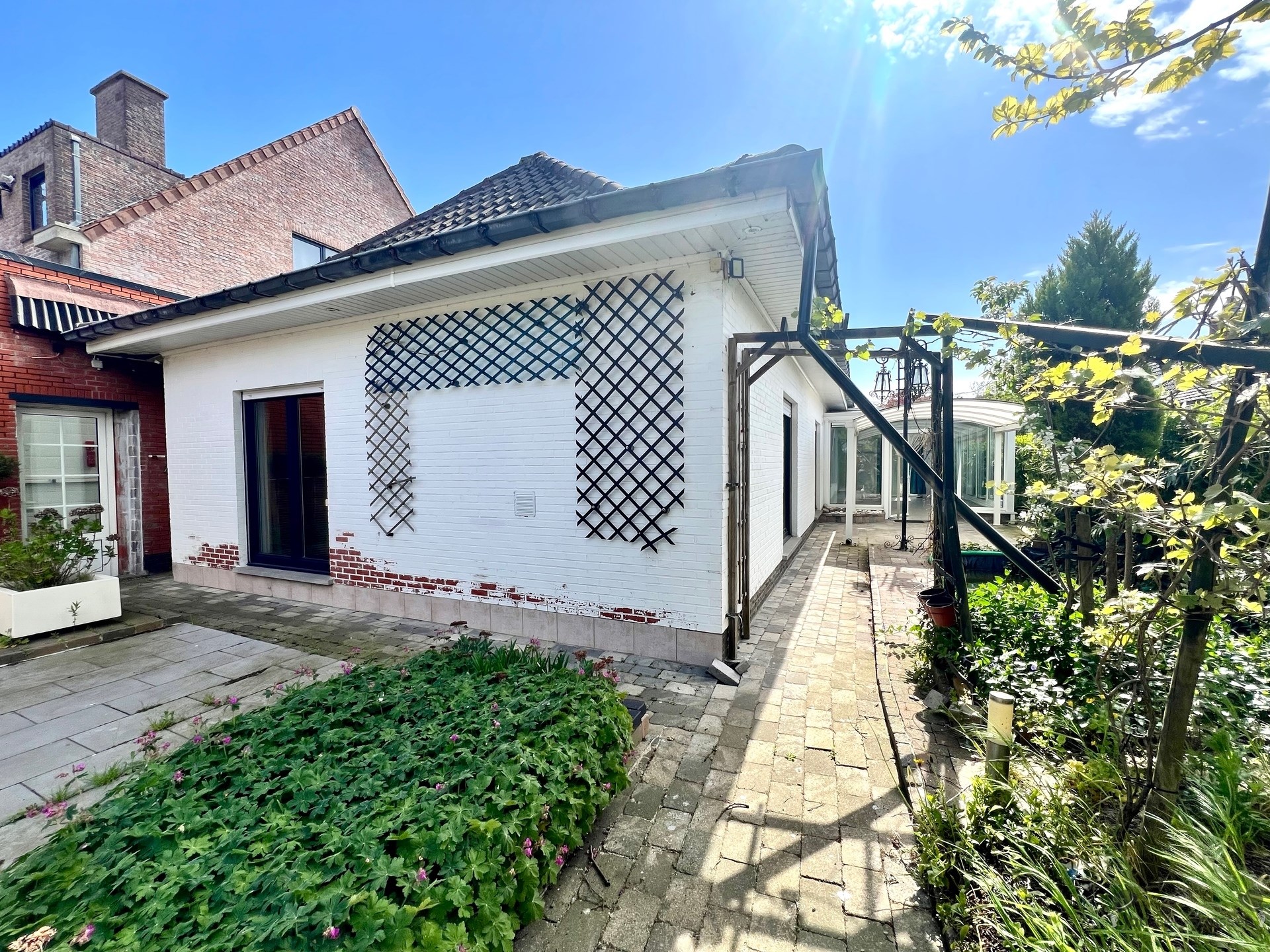 bungalow - photo 2