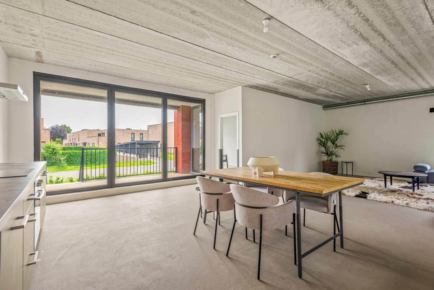 Ruim appartement met 2 slaapkamers, terras en tuin! - foto 2
