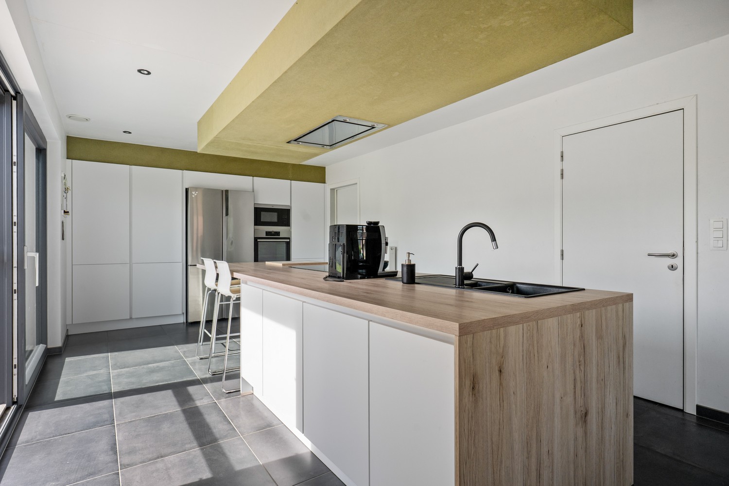 Energiezuinige villa met praktijkruimte en 4 slpkrs - foto 4