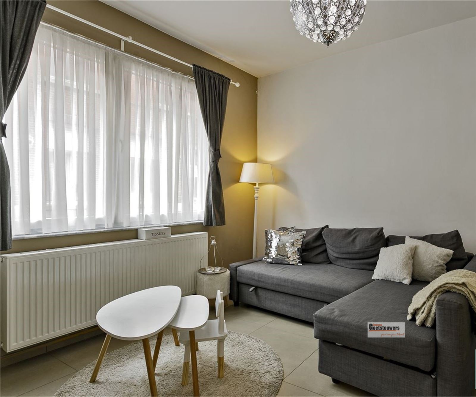 Woning met 2 slaapkamers en koer - foto 4