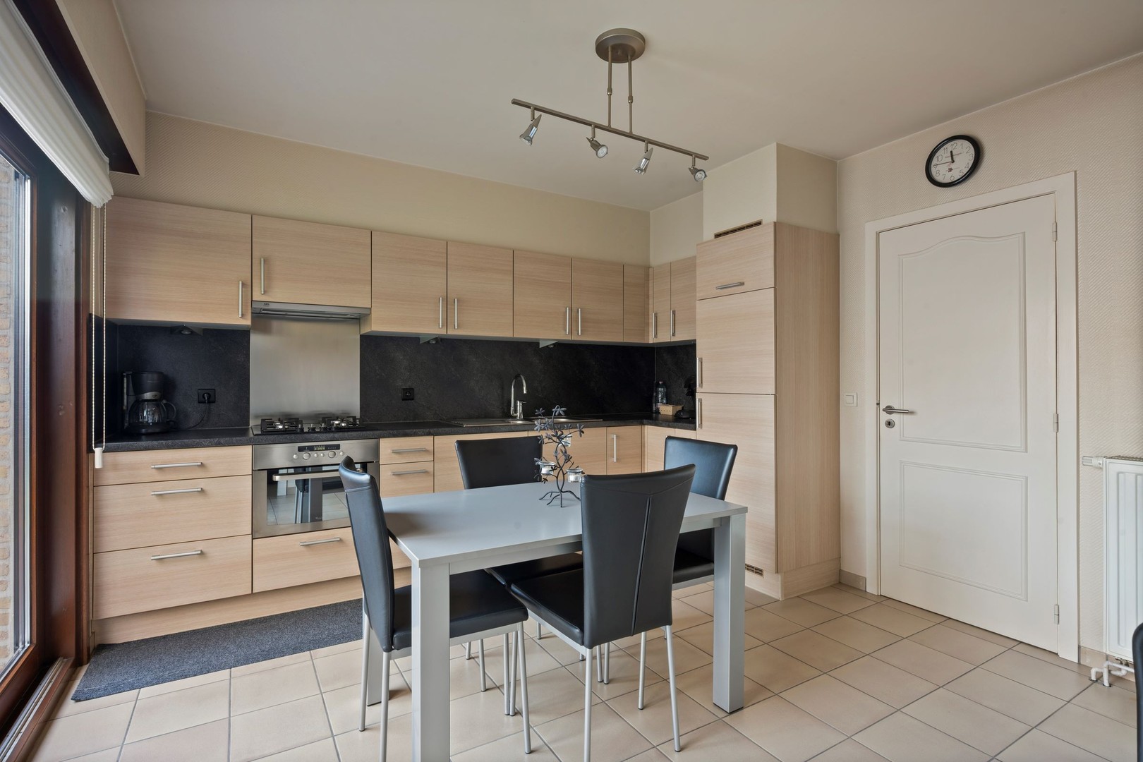 Instapklare, verzorgde en energiezuinige woning met garage, 3 slaapkamers en tuintje te Marke - foto 5