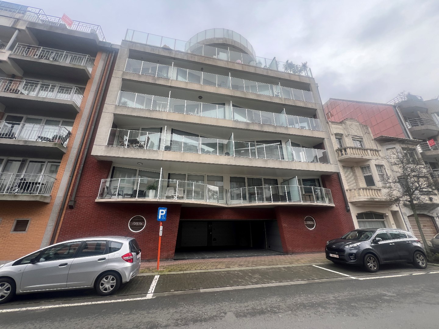 Garagestaanplaats in hartje centrum van Knokke nabij de Lippenslaan en het Albertstrand - foto 3