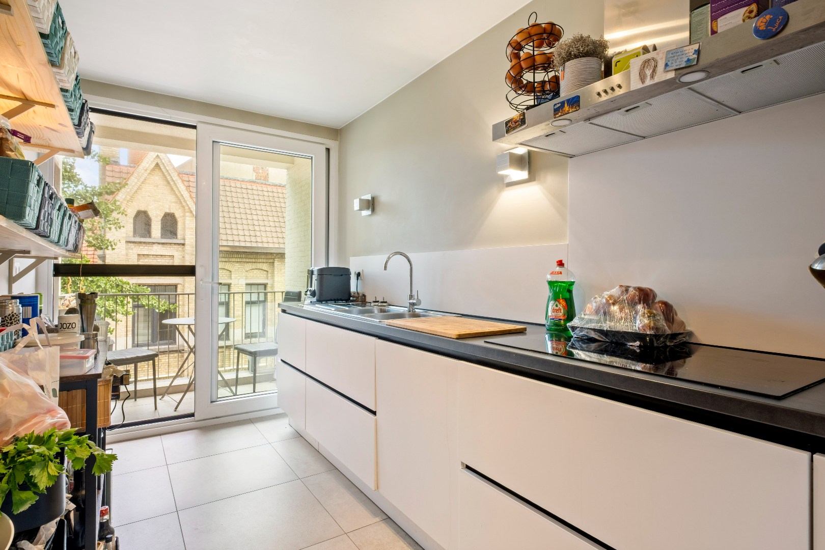 Volledig gerenoveerd appartement in hartje izegem - foto 4