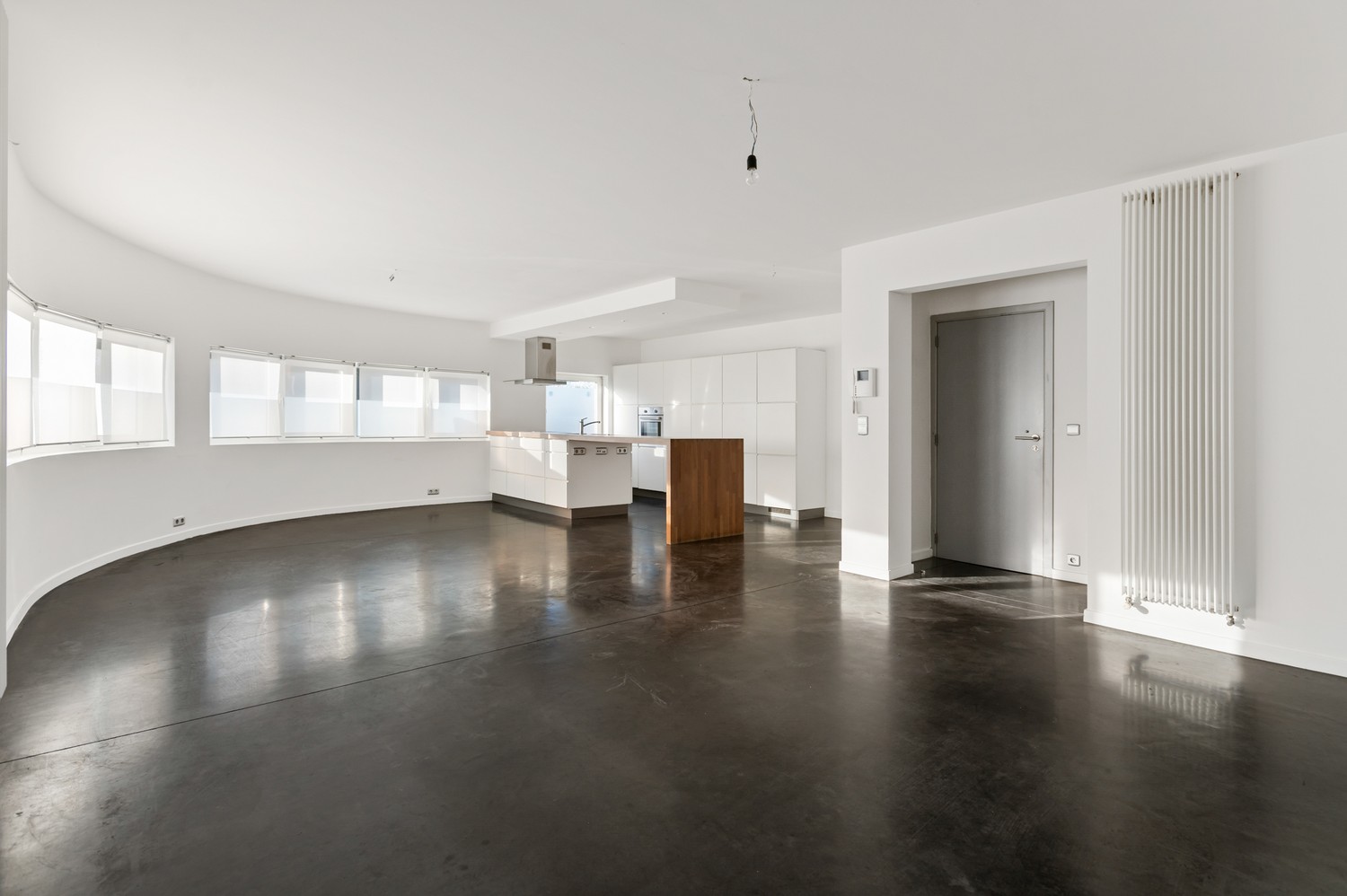 Ruim gelijkvloersappartement met 2 slpk en terras - foto 3