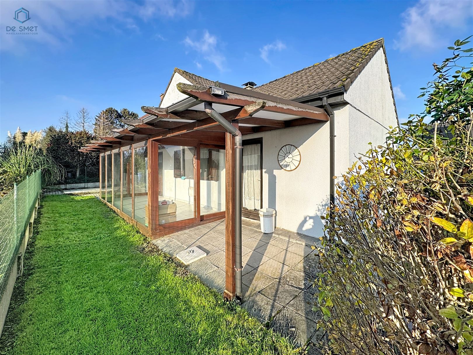 Charmante Te Renoveren Bungalow met 3 Slaapkamers, Garage en Tuin Rustig Gelegen op Wandelafstand van het Centrum van Geraardsbergen - foto 1