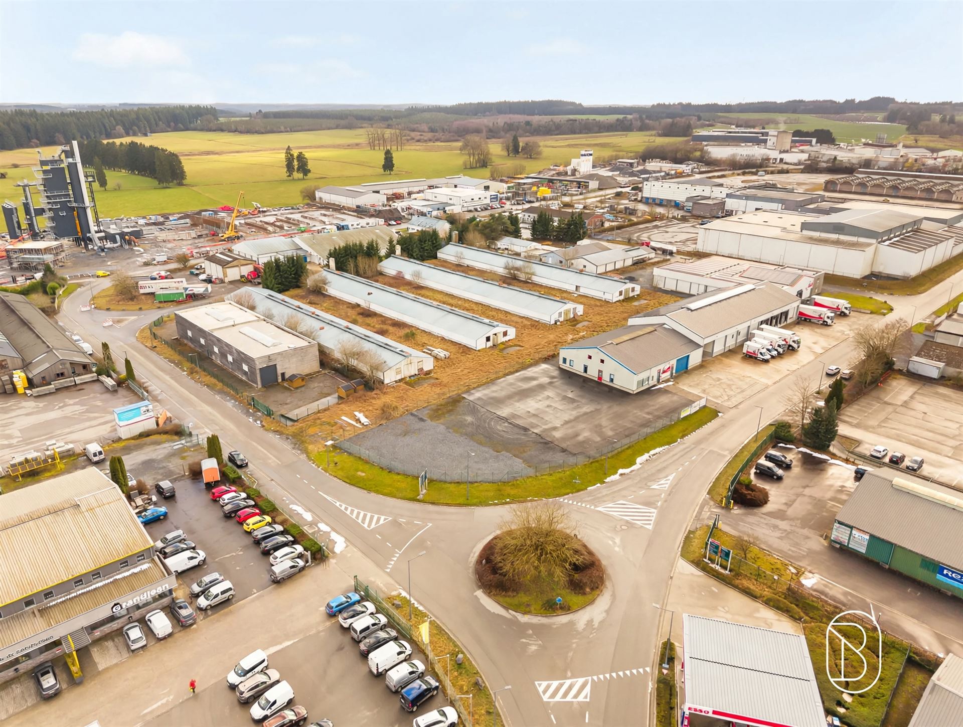 Industriegrond van 10.647m² met potentieel in Bastogne - foto 2