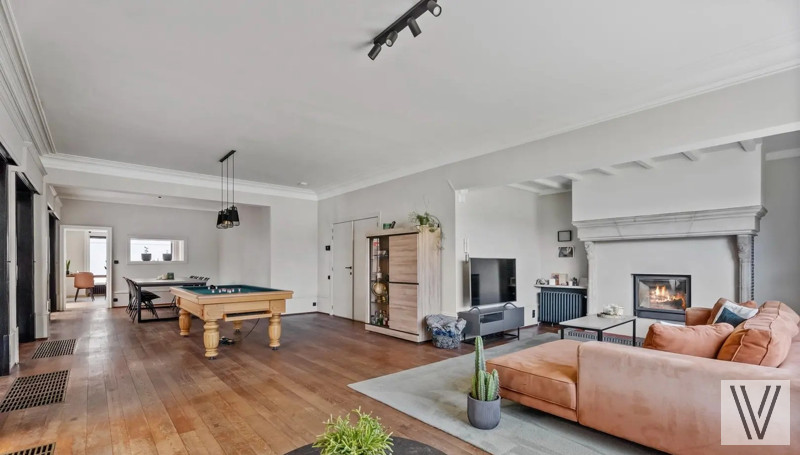 Commercial à vendre à Oostrozebeke avec 6 chambres - photo 2