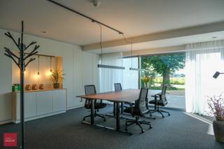 Verschillende instapklare kantoorruimtes voor 2, 4 en 6 mensen te huur. Op basis van all-in forfaitaire prijszetting (d.w.z. incl...