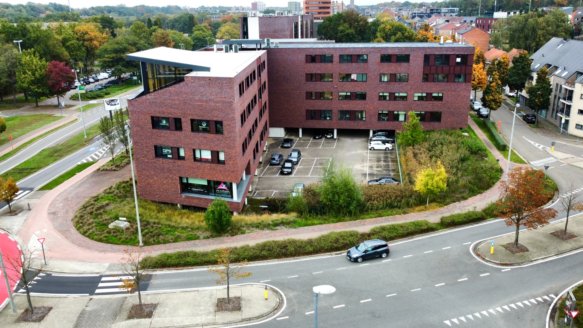 Moderne kantoorruimte op AAA-locatie met uitstekende zichtbaarheid - foto 1