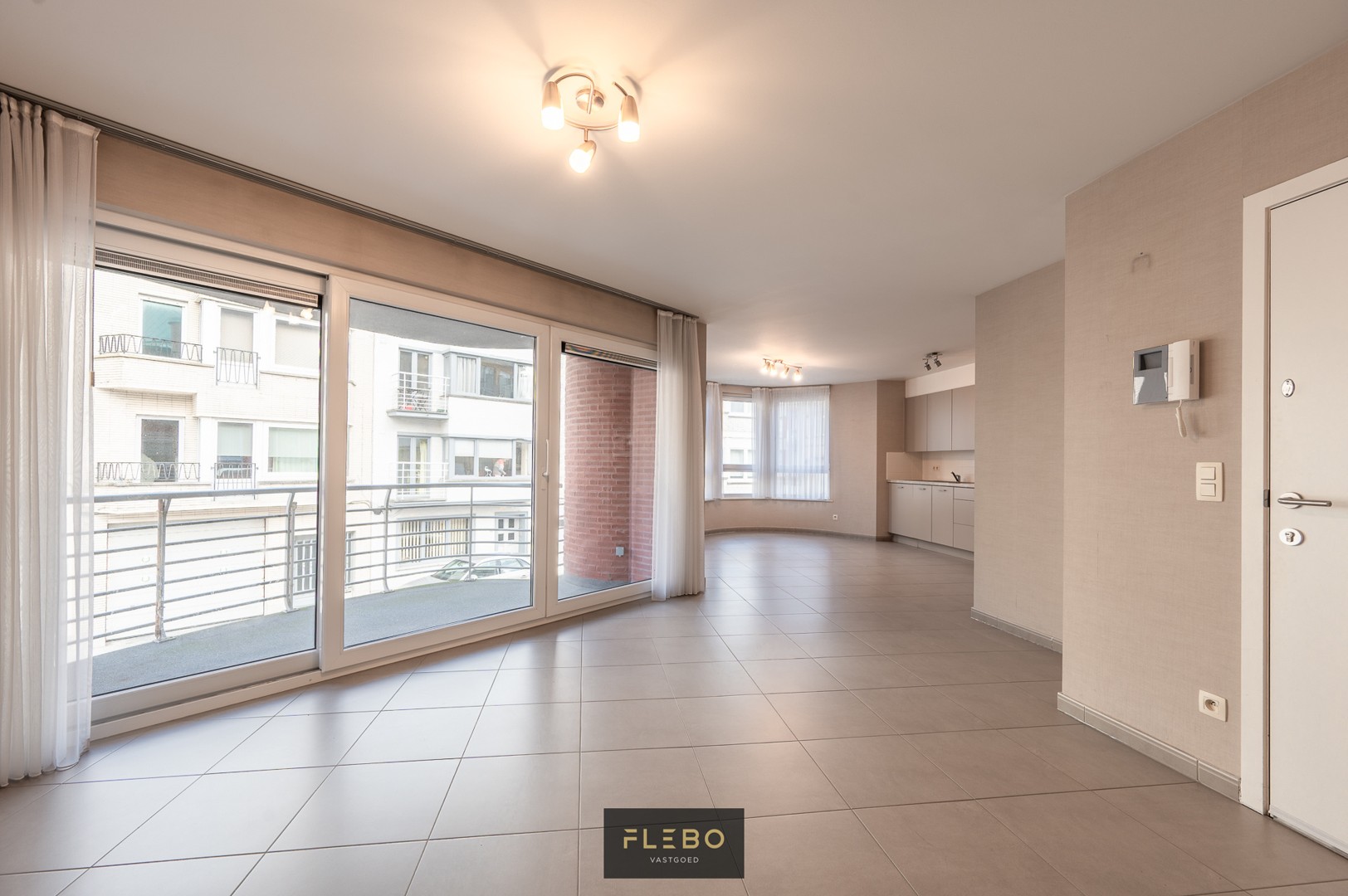 Ruim appartement in centrum Wenduine op wandelafstand van zeedijk en strand - foto 2