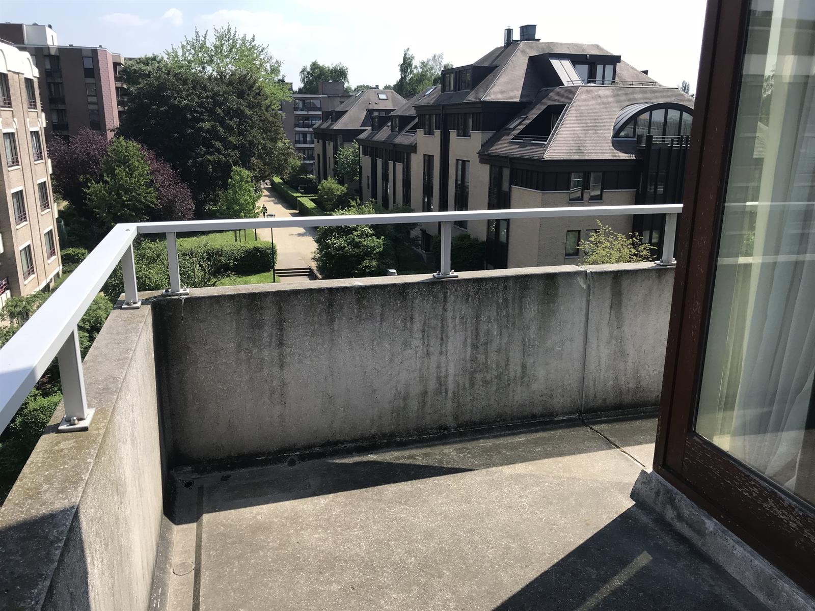 Apartment for rent in Woluwe-Saint-Lambert with 2 bedrooms - photo 4