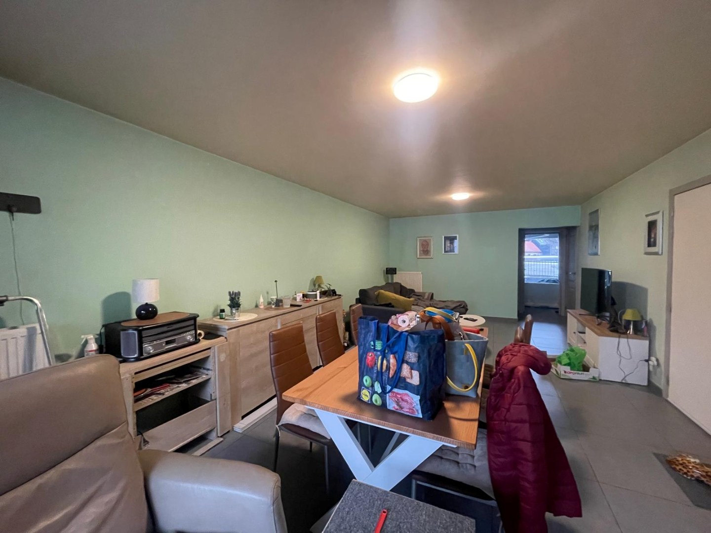 Gezellig en mooi appartement met 2 slaapkamers en autostaanplaats te huur in centrum van Geel! - foto 4