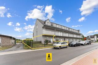 Ruim gelijkvloers appartement met zonnige tuin gelegen aan de rand van Bredene-Duinen, op wandelafstand van het strand. Kleine residentie...