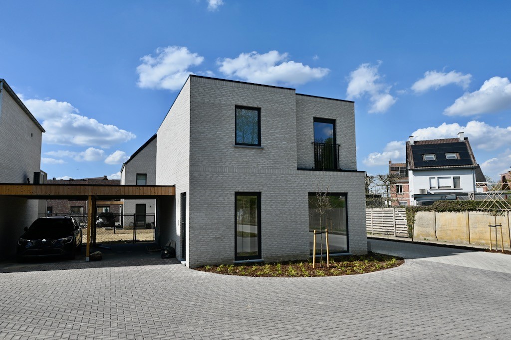 Nieuwbouwwoning in centrum Broechem met 3 slaapkamers ! - foto 2