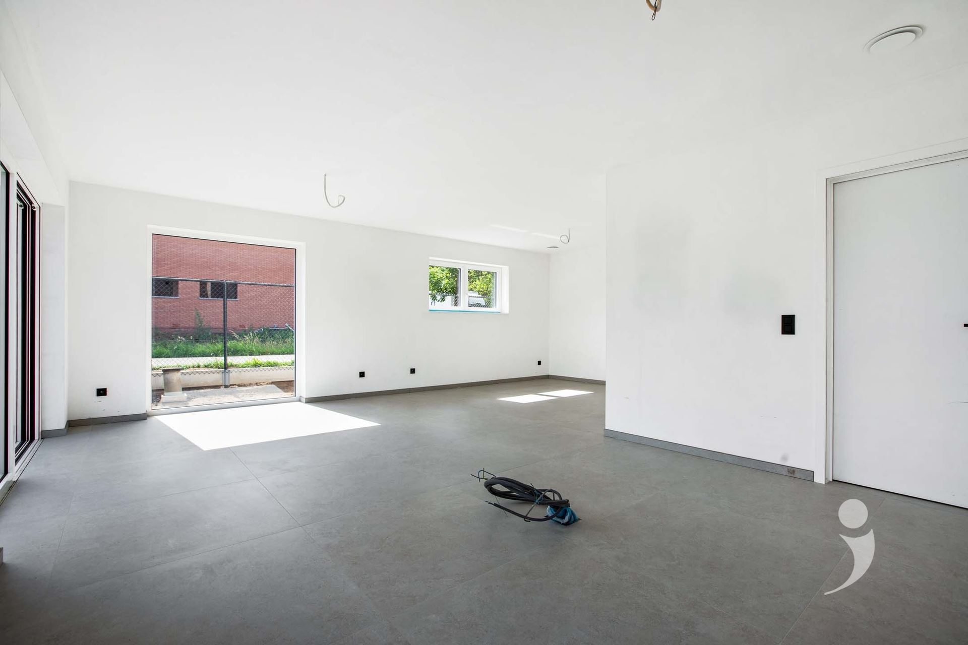 Knappe nieuwbouw woning op een rustige locatie! - foto 4