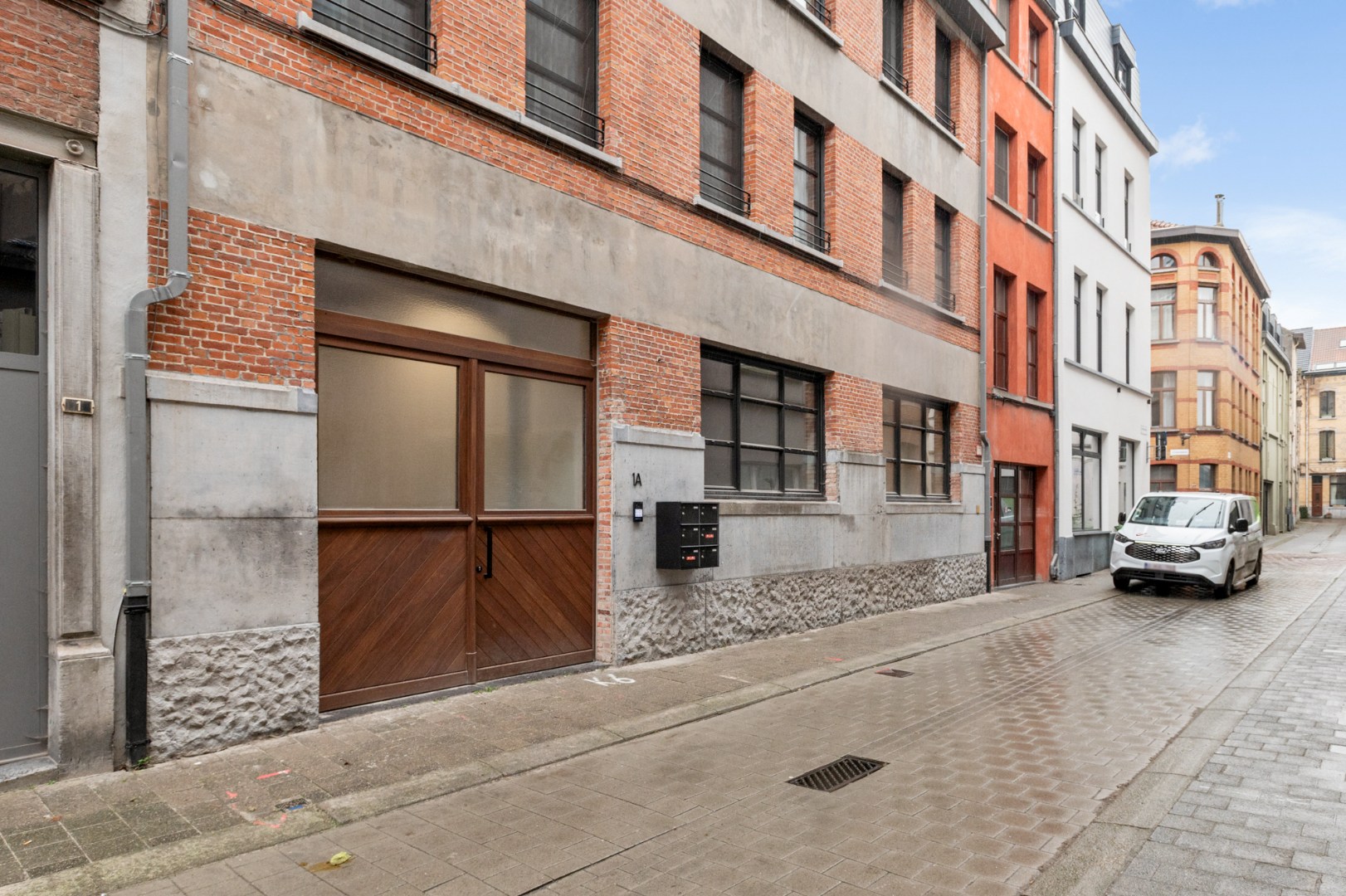 Stijlvol gelijkvloers appartement op absolute toplocatie! - foto 2