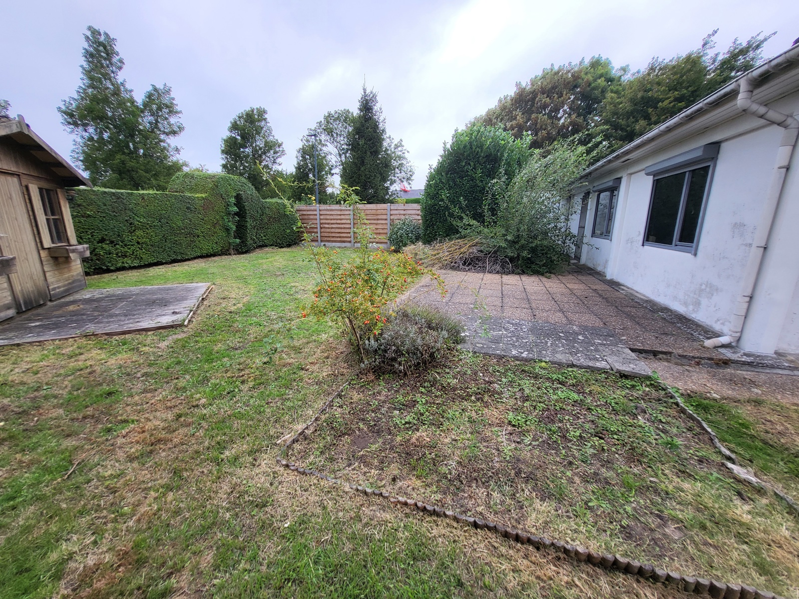 Ruime te renoveren half open woning te koop in Knokke-Heist. - foto 5