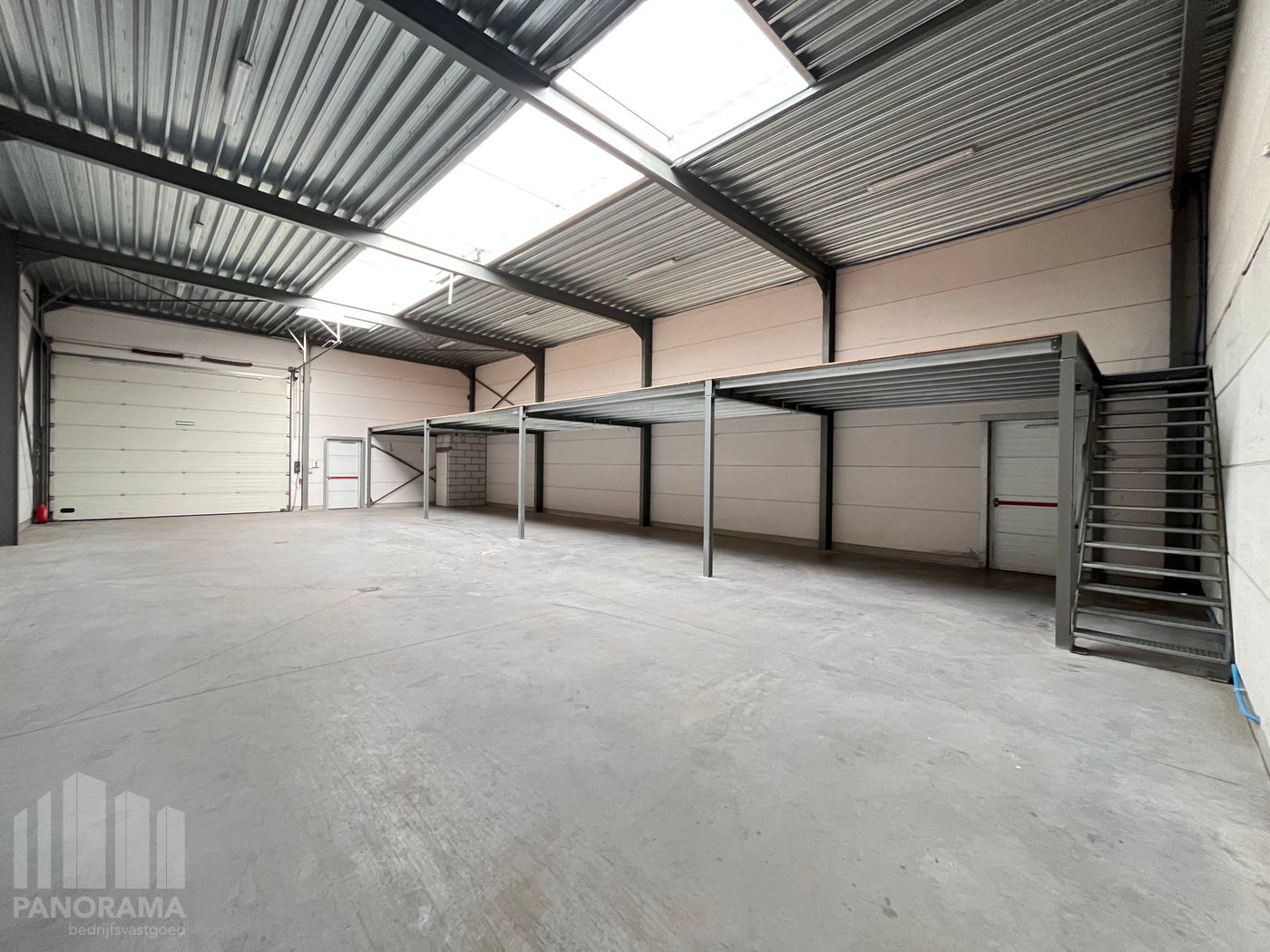 POLYVALENT BEDRIJFSGEBOUW MET MAGAZIJN DE KANTOORRUIMTE - foto 5
