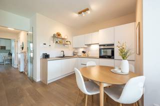 Ontdek dit bijzonder kwalitatief afgewerkt 1-slaapkamerappartement, gelegen in de recente residentie Roots te Herent. Dit prachtig...