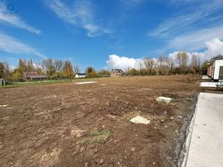 Ontdek dit prachtige pand in het pittoreske Deftinge, een unieke kans om uw droomwoning te bezitten. Deze charmante woning biedt maar liefst...