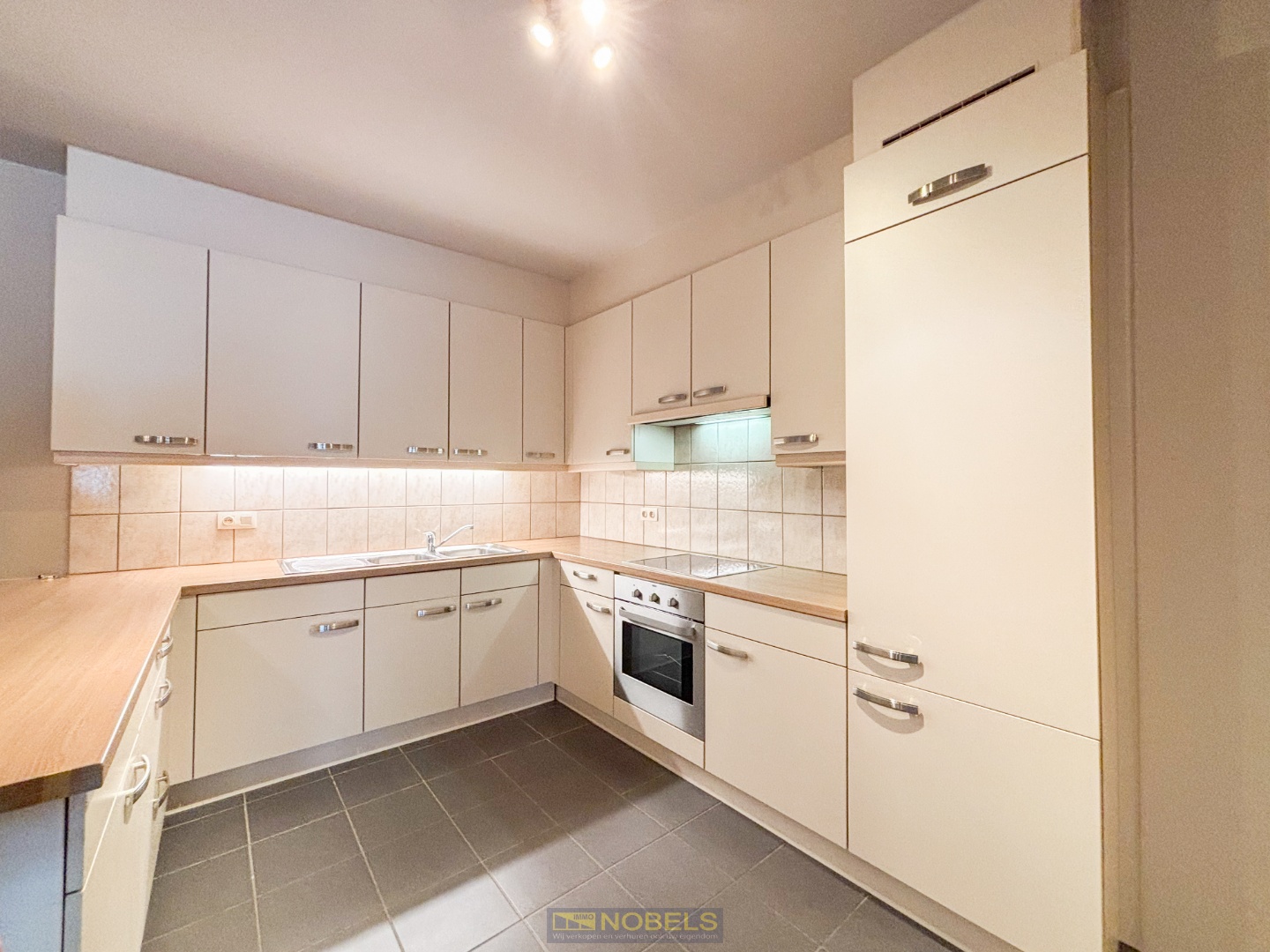 À louer, appartement spacieux et agréable situé à Brakel (Michelbeke) - photo 4