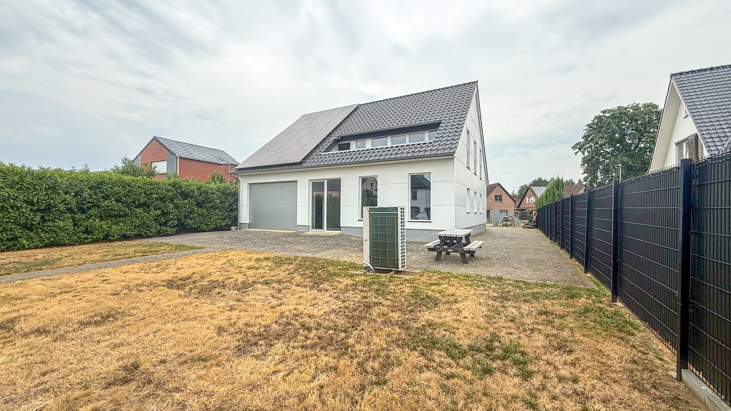 Multifunctionele woning met unieke benedenverdieping! - foto 2