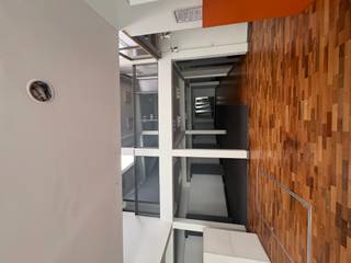 Menen - Handelspand te huur met een oppervlakte van 500 m².Op 150m van de Grote Markt te Menen vindt je dit handelspand terug.Grote, aangename...