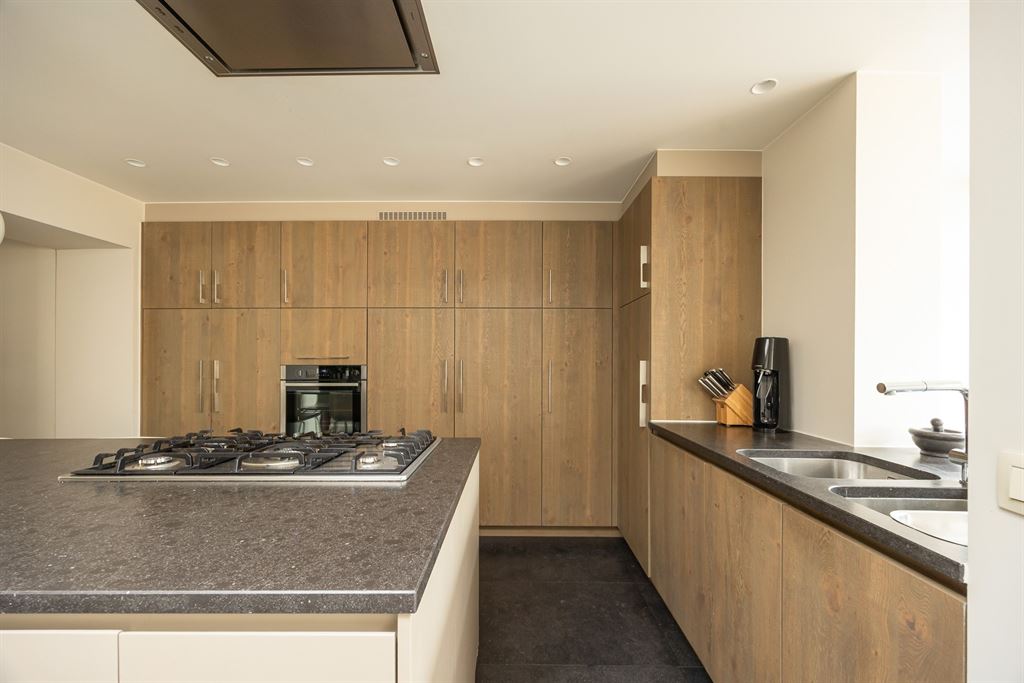 Ruime gezinswoning in rustige, residentiële buurt - foto 5