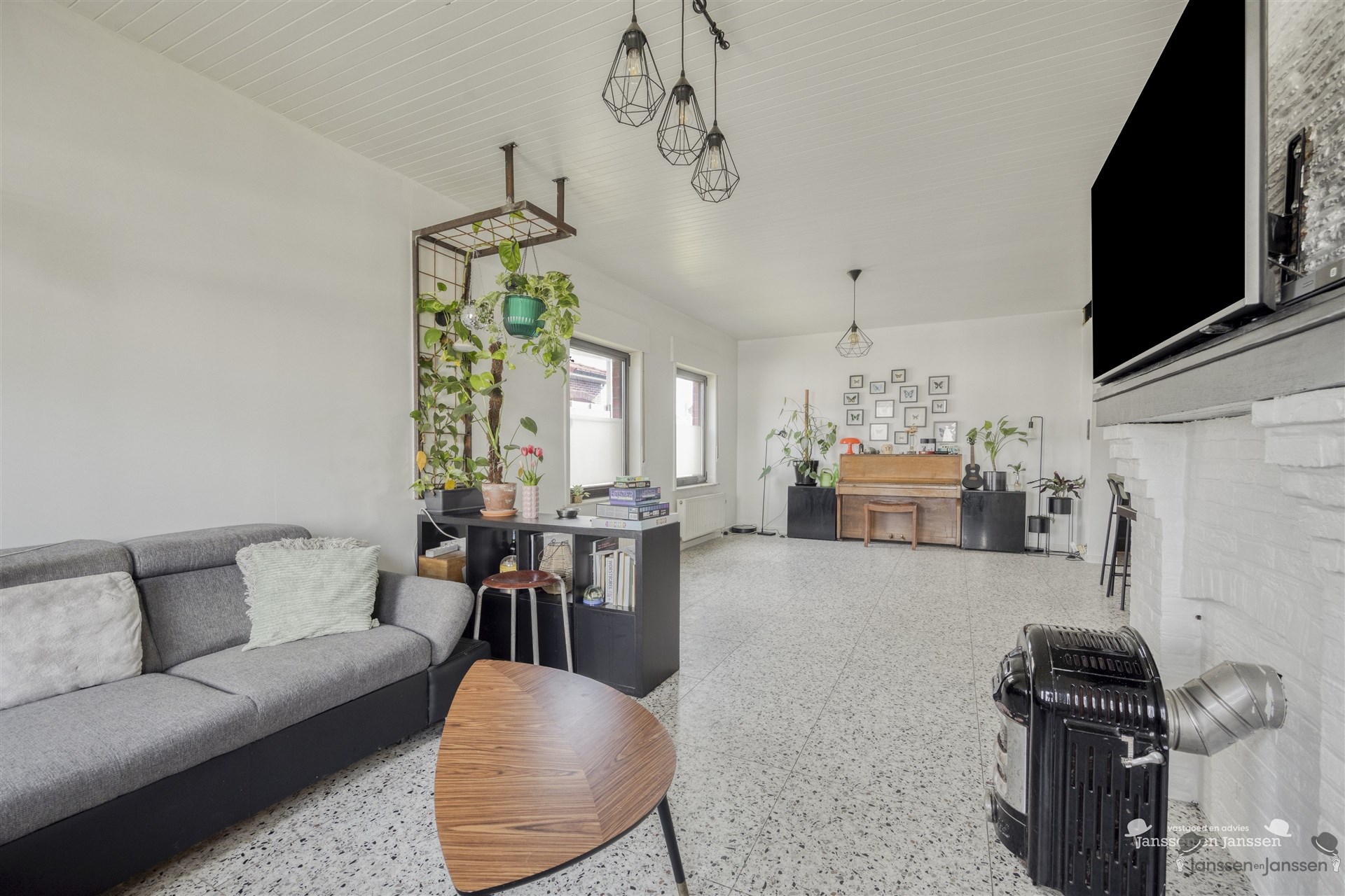 Rustig gelegen bungalow met grote tuin - foto 4