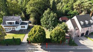 Perceel bouwgrond van 4a50ca voor open bebouwing gelegen langsheen verbindingsbaan. Zuidelijk georiënteerd.<br />Perceelsbreedte vooraan circa 16m - achteraan 8m.<br />Perceelsdiepte: 31m.<br />Bouwbreedte: max. 9m - bouwdiepte: max. 15m.<br />Dakhelling tussen 0 en 45°. Kroonlijsthoogte: max. 7m20.<br />Geen bouwverplichting. Goedgekeurde verkaveling.<br />Kosten voor opmeting + afpaling en aandeel verkavelingsakte ten laste van koper.<br />Gelegen: Mechelsebaan links van nr. 94A.<br />Stedenbouw info in aanvraag (woongebied - RUP Hart van Keerbergen in zone voor wonen).<br />Geen risicozone voor overstromingen - perceelscore B.