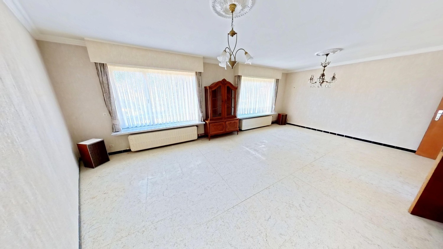 House for sale in Sint-Baafs-Vijve with 4 bedrooms - photo 2