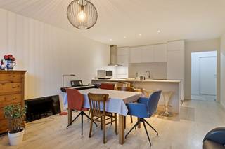 Het gelijkvloers appartement dat we hier te huur aanbieden in Deurne bevindt zich in een uitstekende staat en is gelegen in zeer bereikbare en...