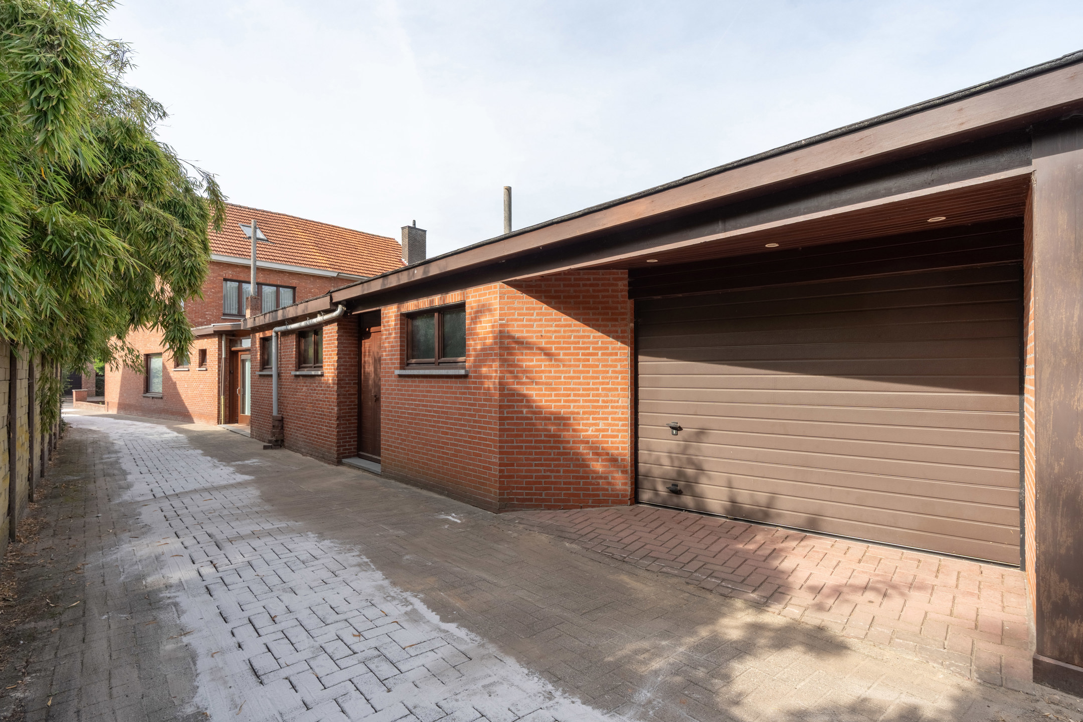 Te renoveren 4slpk woning met magazijn/garage te Vosselaar. - foto 3