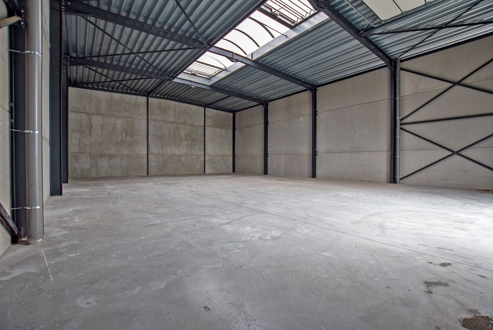 Geïsoleerde nieuwbouwloods 9G (loods 2) (290m²) te huur op een industrie- ambachtzone te Vleteren - foto 2