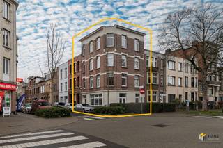Van Lissumstraat 50 – 2100 Deurne Opbrengsteigendom met 4 appartementen (totale bewoonbare opp. ca. 207 m²) In de Van Lissumstraat te Deurne bevindt...