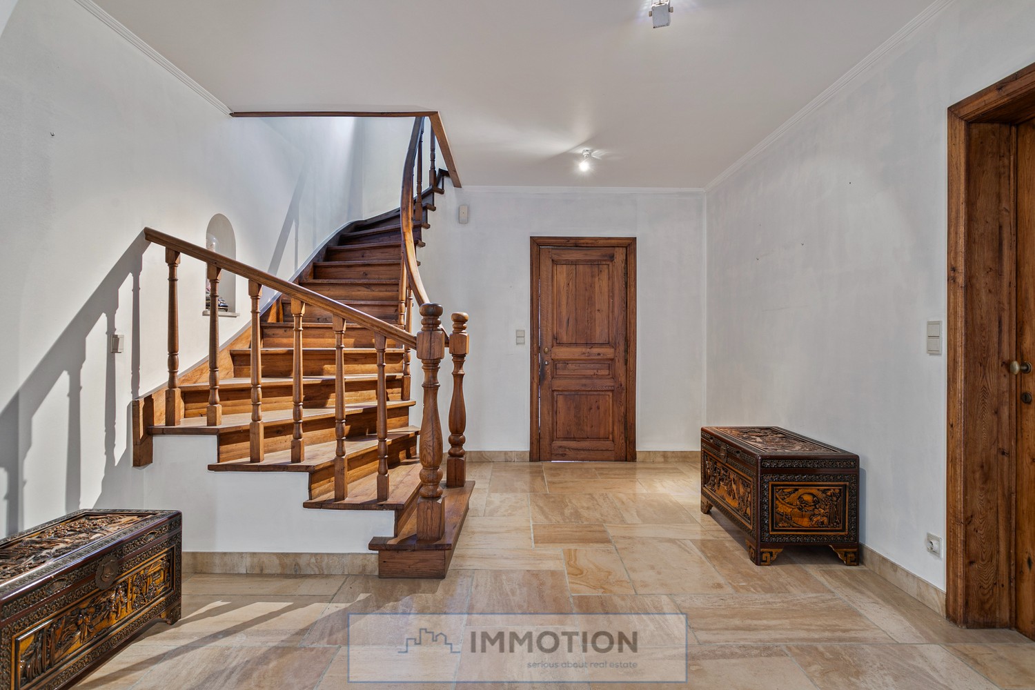 Unieke burgerwoning met bijgebouw en tuin - foto 4