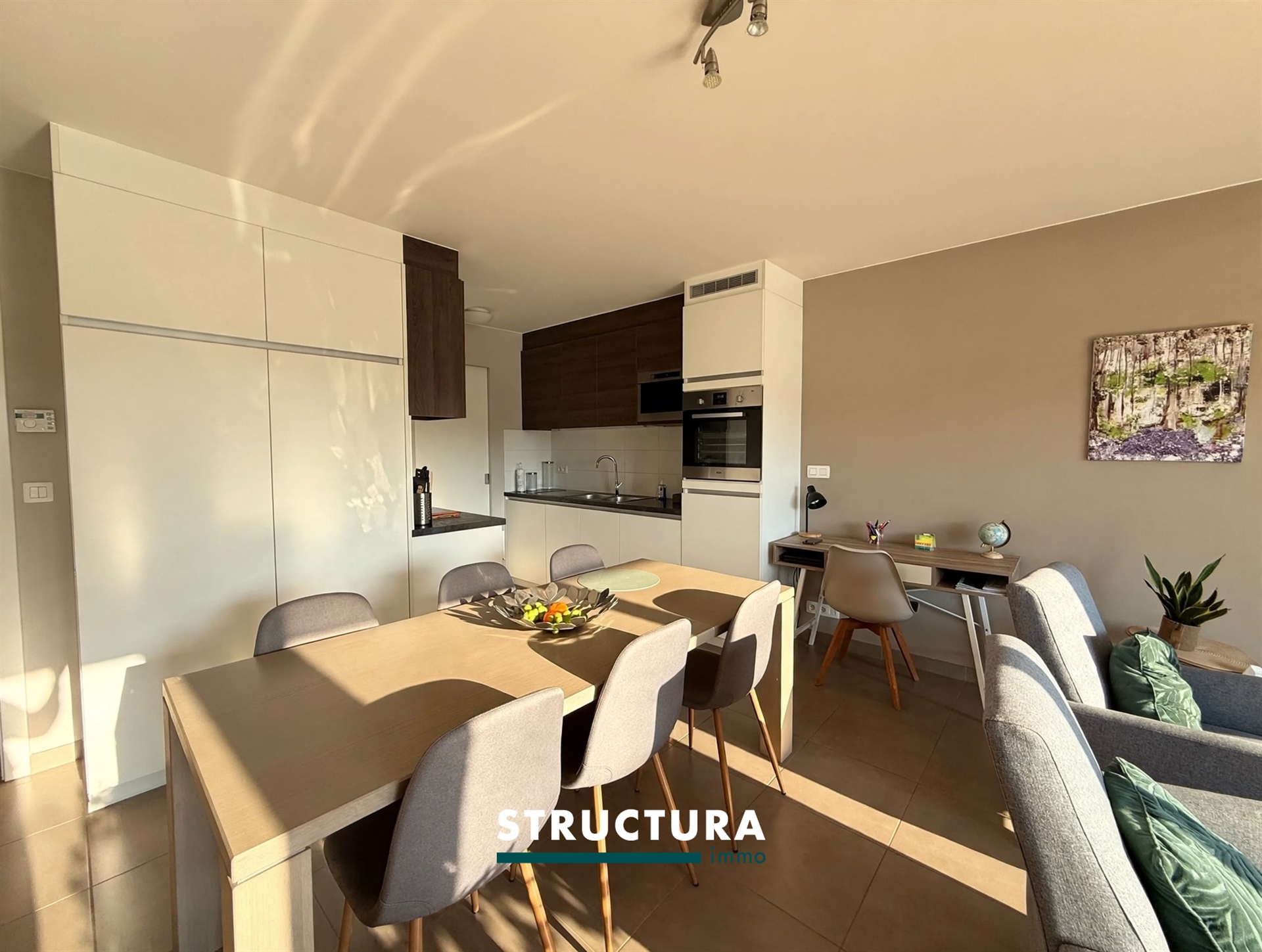 Appartement met twee slaapkamers en staanplaats  - foto 4