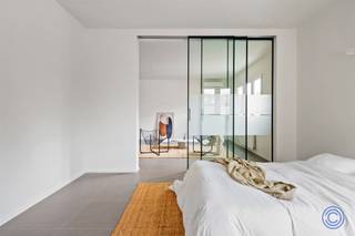 Informations sur l'appartementCet appartement soigné et prêt à l'emploi est situé au coin de Du Chastellei, sans aucun doute l'une des plus belles...