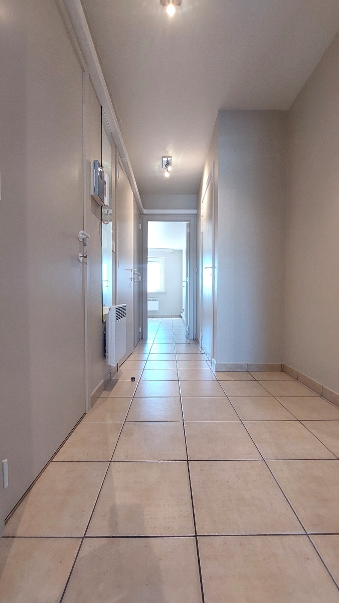 Instapklaar 1 slaapkamer appartement met terrasje in het centrum van Bredene - photo 2