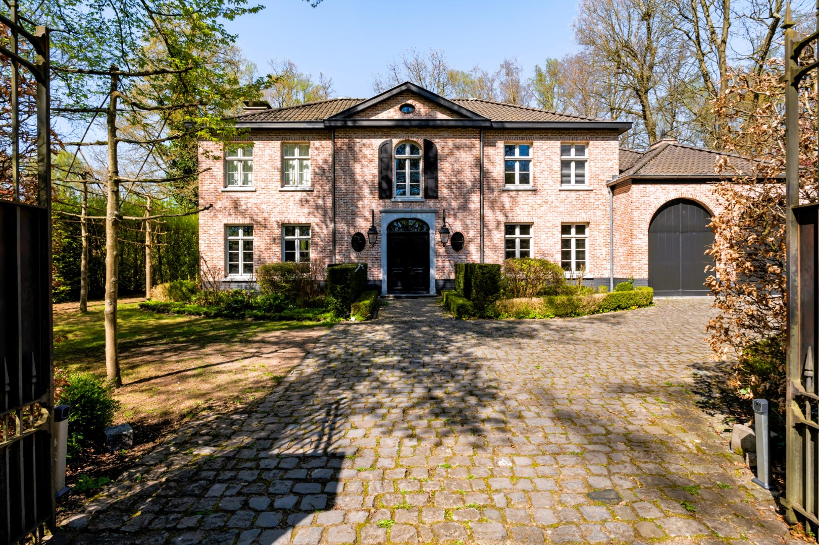 House for sale in Schilde with 5 bedrooms - photo 1