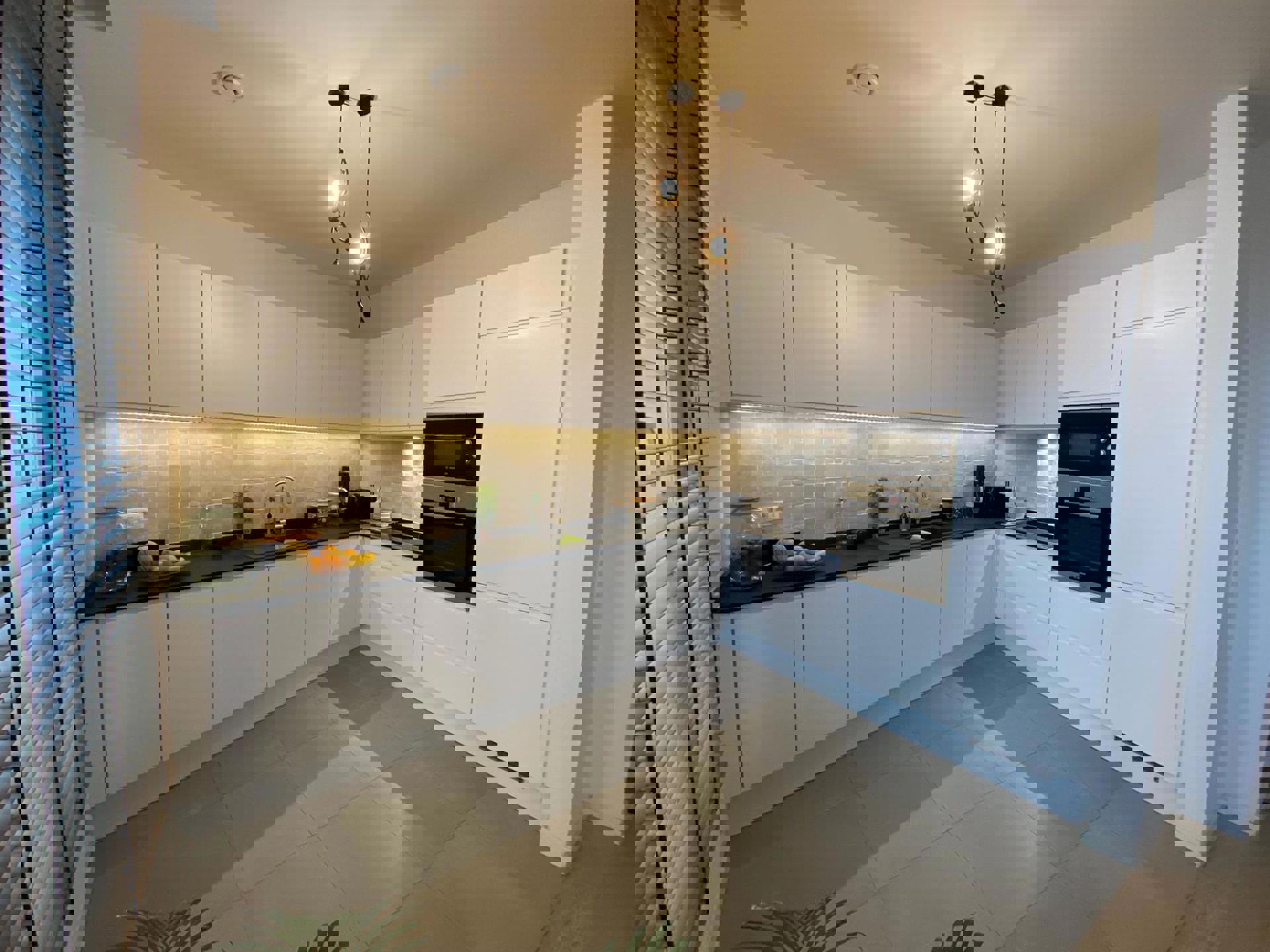 Ruim en licht appartement met 2 slaapkamers en terras! - foto 5