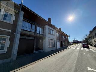 Deze statige woonst, gelegen in het centrum van Landen en op wandelafstand van het gezellige stadscentrum, biedt een ideale combinatie...