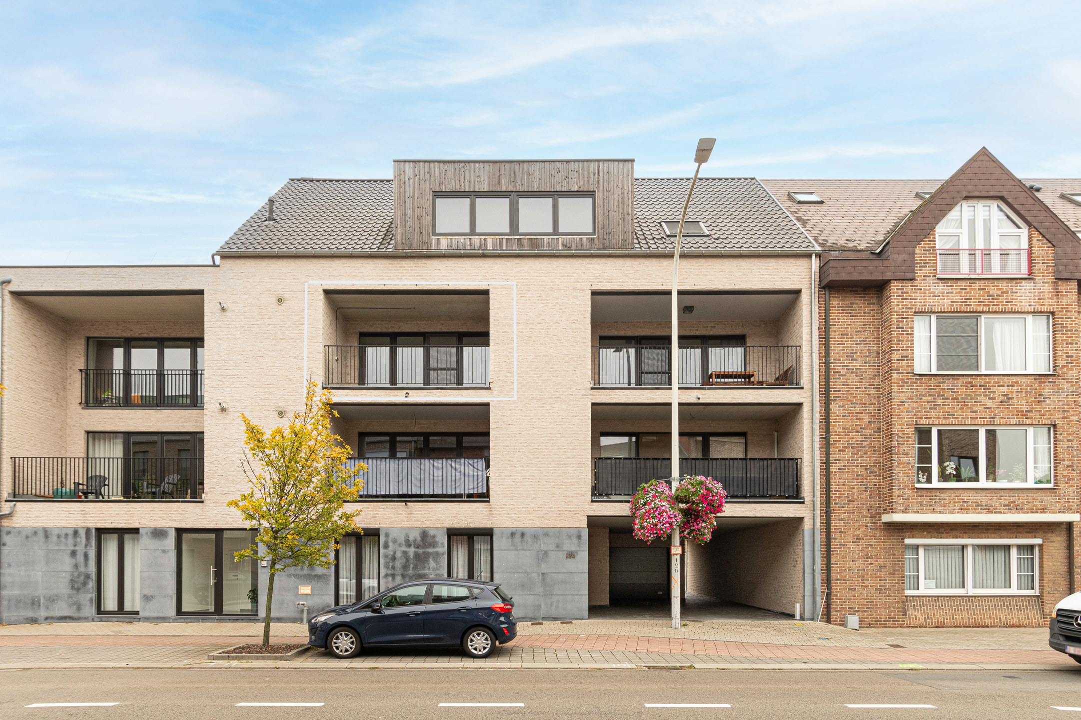 Modern appartement met terras en 2 autostaanplaatsen - foto 2